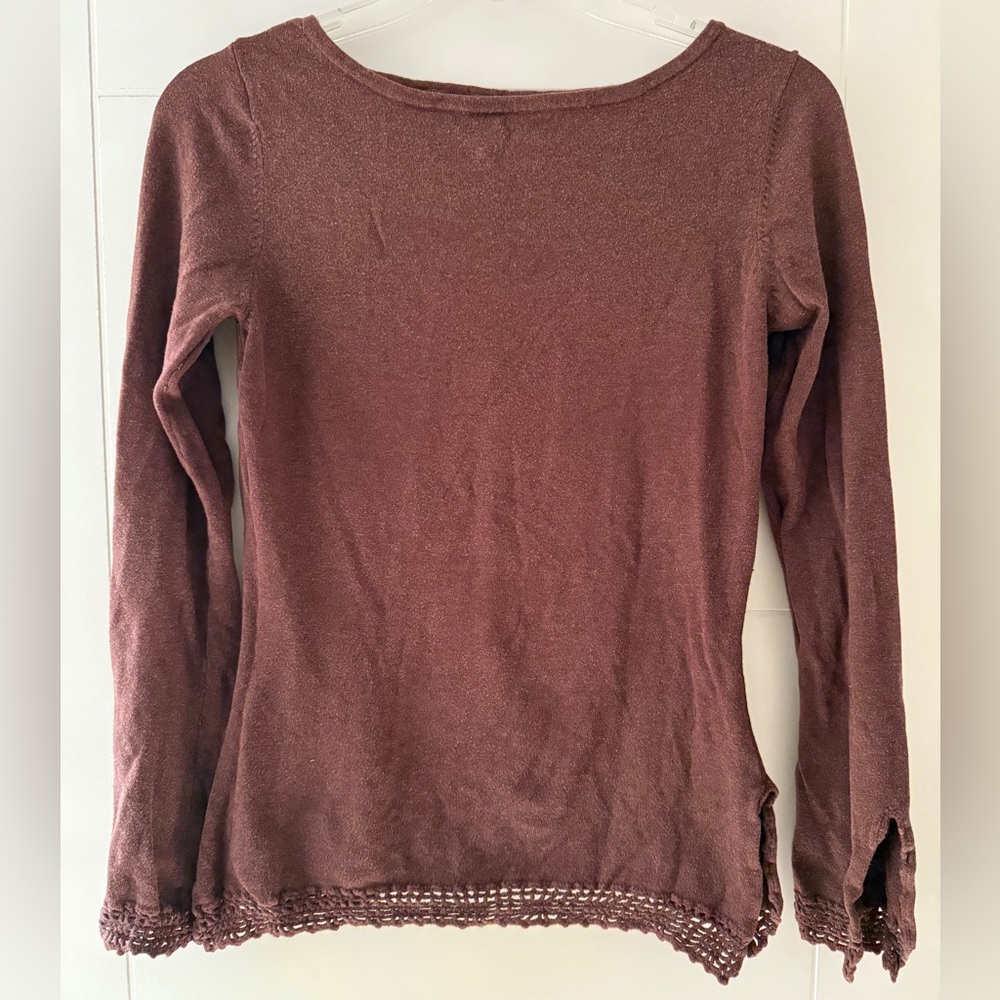 Elegant Brown knited Women's Top with embrodery